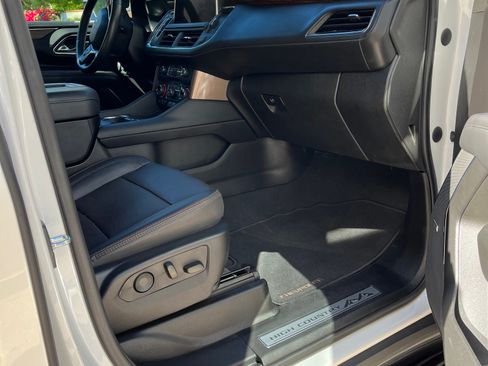 Used 2023 Chevrolet Tahoe High Country w/ Advanced Technology Package image 13