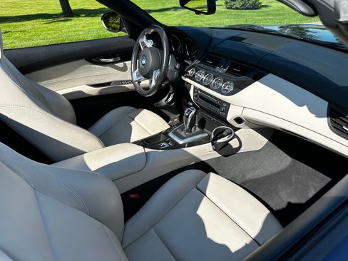 Used 2009 BMW Z4 sDrive35i RWD image 16
