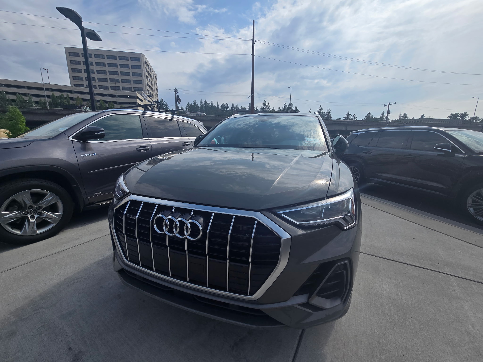 Used 2022 Audi Q3 2.0T Premium Plus w/ Premium Plus Package AWD/4WD image 1