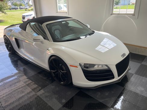 Used 2011 Audi R8 V10 AWD/4WD image 4