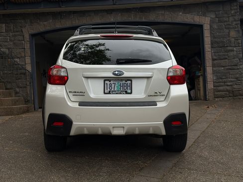 Used 2014 Subaru Crosstrek 2.0i Premium AWD/4WD image 5