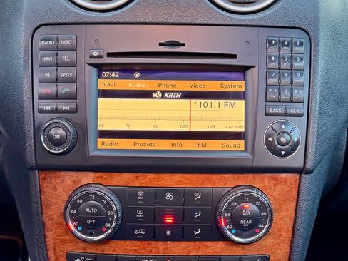 Used 2009 Mercedes-Benz ML 350 4MATIC image 23