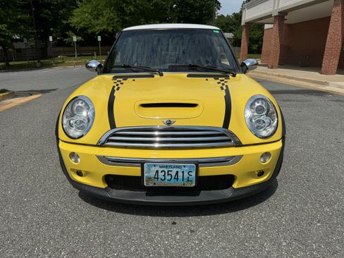 Used 2005 MINI Cooper S FWD image 2