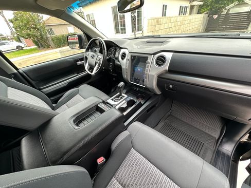 Used 2014 Toyota Tundra SR5 w/ SR5 Upgrade Package image 10