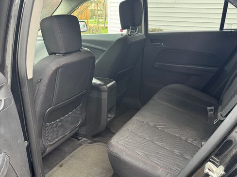 Used 2015 Chevrolet Equinox LT w/ Driver Convenience Package image 4