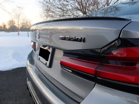 Used 2023 BMW M550i xDrive w/ Dynamic Handling Package image 14