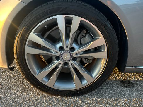 Used 2015 Mercedes-Benz C 300 Sedan image 16