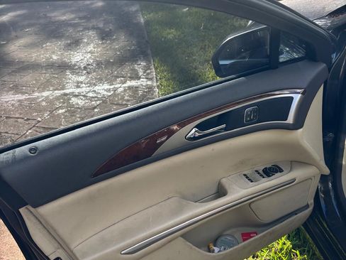 Used 2015 Lincoln MKZ w/ Equipment Group 102A Reserve image 12