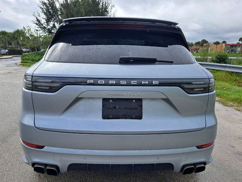 Used 2020 Porsche Cayenne Turbo image 6