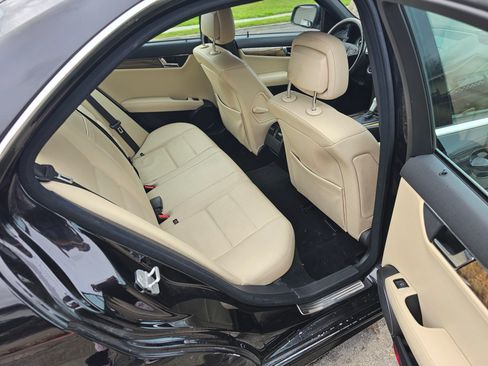 Used 2008 Mercedes-Benz C 350 Sport image 10