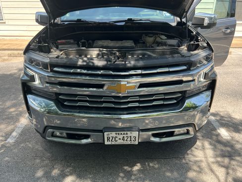 Used 2022 Chevrolet Silverado 1500 LTZ w/ Technology Package AWD/4WD image 23