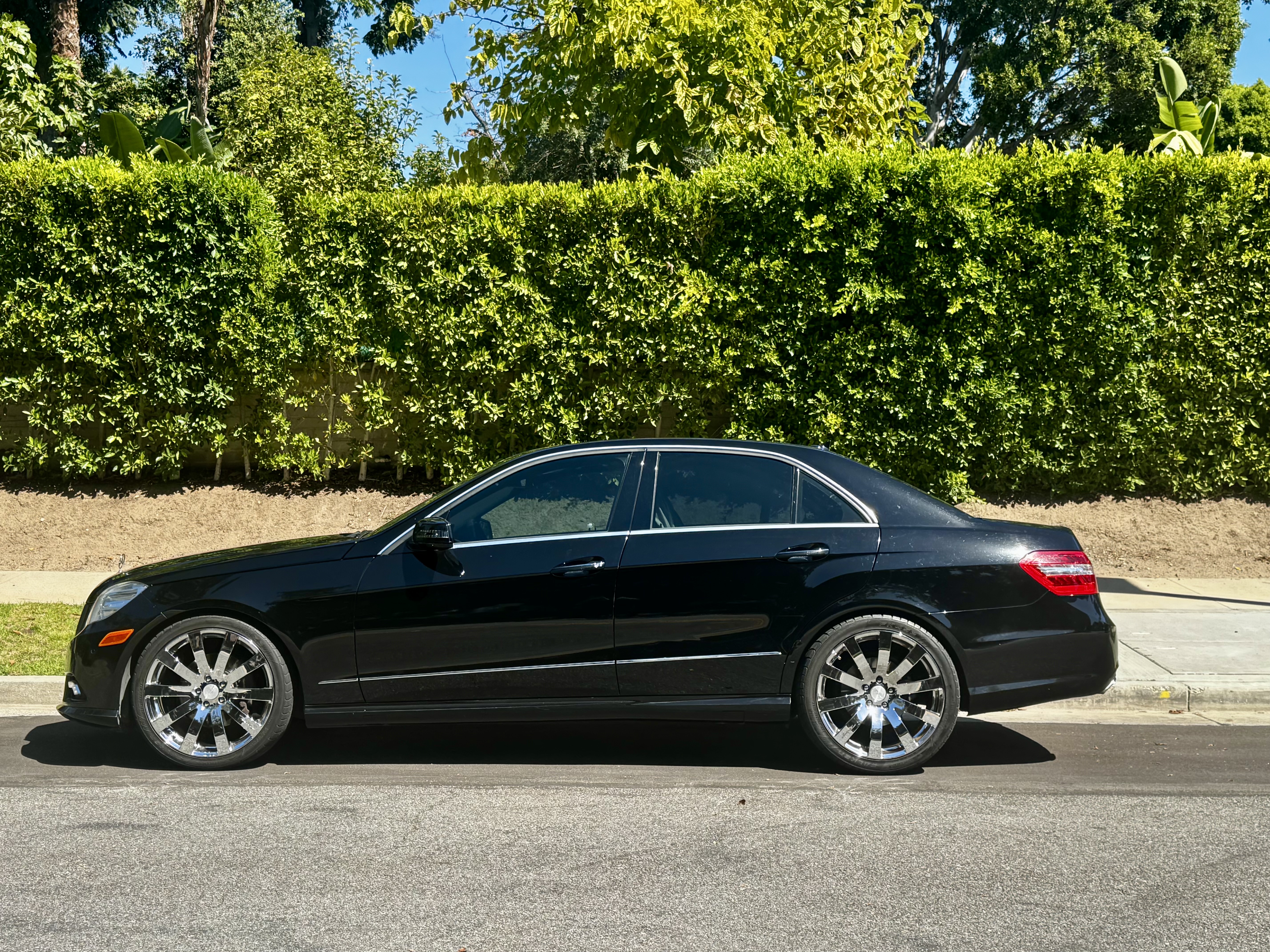 Used 2010 Mercedes-Benz E 350 Sedan image 8