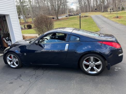 Used 2007 Nissan 350Z Enthusiast w/ Cargo Convenience Pkg image 6