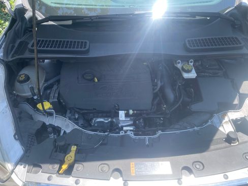 Used 2017 Ford Escape SE FWD image 15