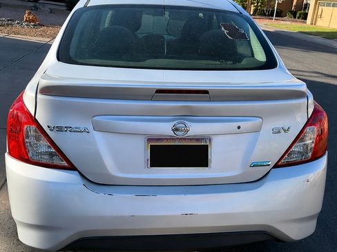 Used 2016 Nissan Versa SV FWD image 6