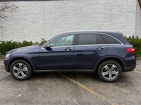 Used 2019 Mercedes-Benz GLC 300 4MATIC image 4