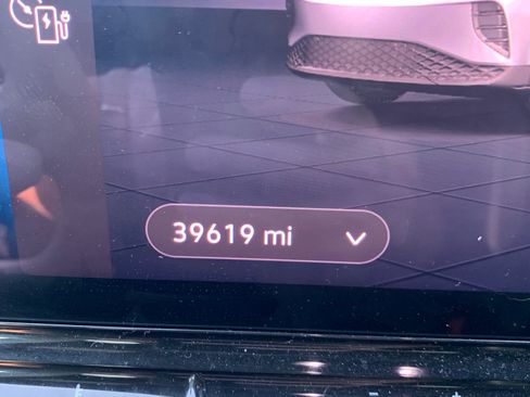 Used 2021 Volkswagen ID.4 1st Edition image 2