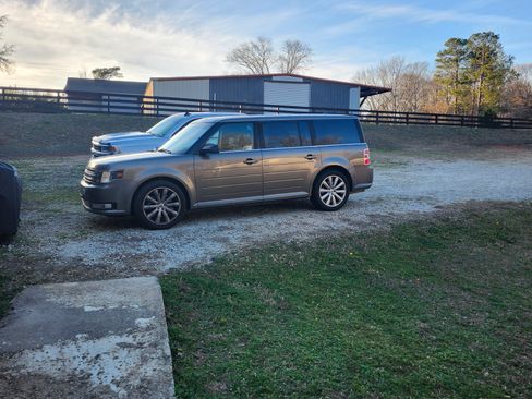 Used 2014 Ford Flex SEL w/ Equipment Group 202A image 4