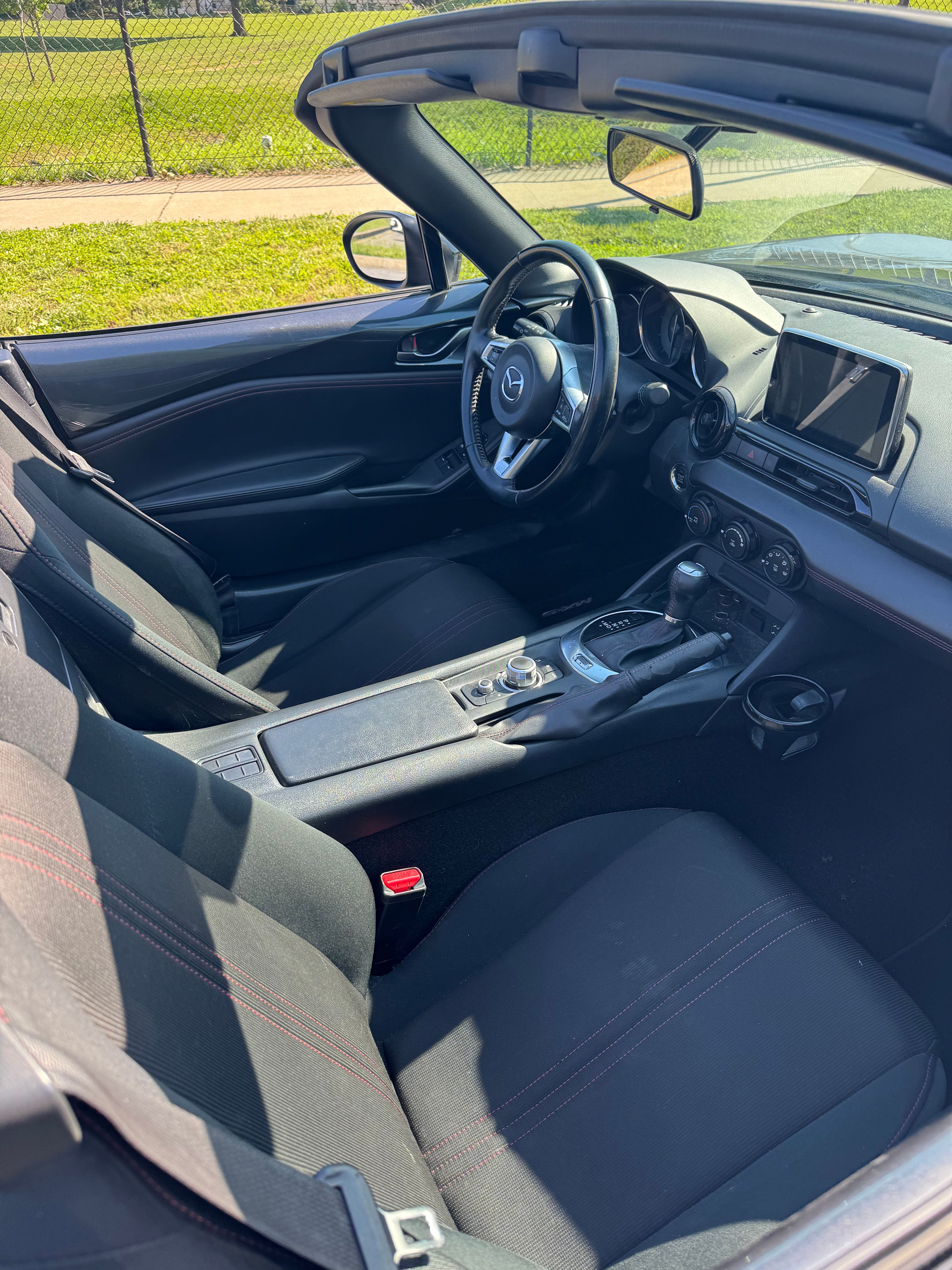 Used 2016 MAZDA MX-5 Miata Club RWD image 5