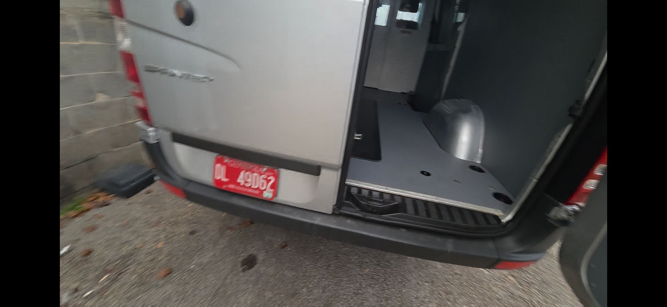 Used 2014 Mercedes-Benz Sprinter 2500 image 11