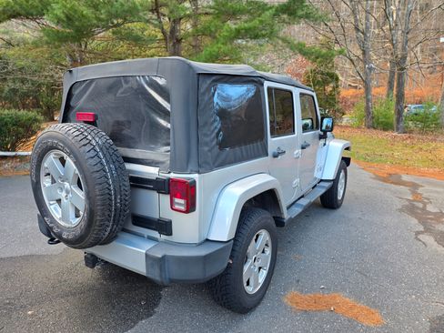 Used 2011 Jeep Wrangler Unlimited Sahara w/ Dual Top Group image 8