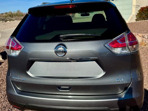 Used 2015 Nissan Rogue SV w/ SV Premium Package image 9