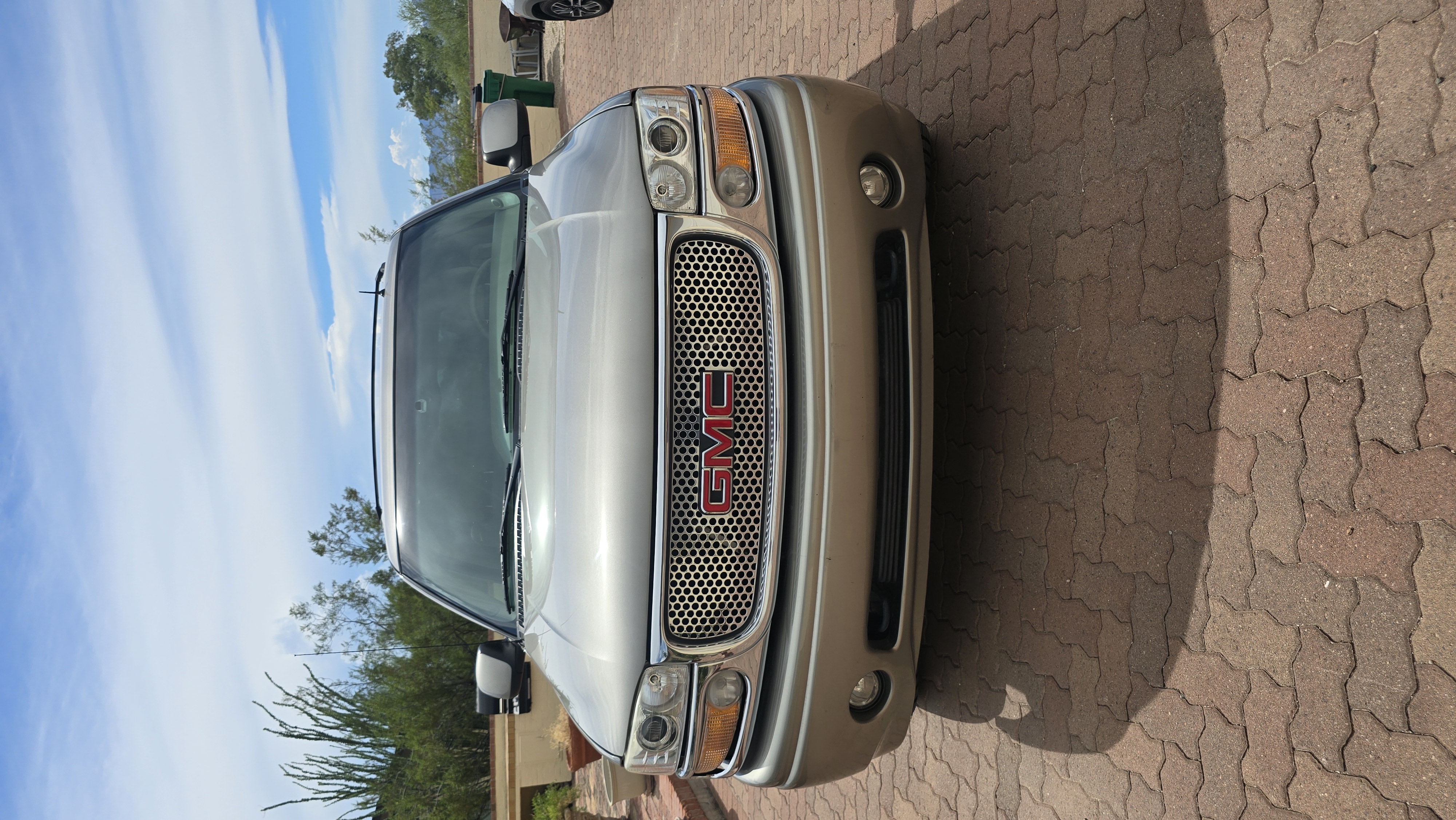 Used 2002 GMC Yukon XL Denali AWD/4WD image 9