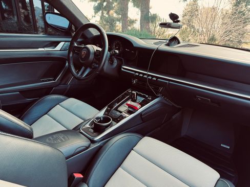 Used 2022 Porsche 911 Turbo S image 12