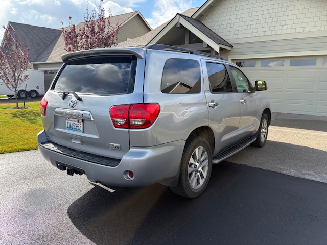 Used 2016 Toyota Sequoia Limited w/ Safety & Convenience Package AWD/4WD image 6