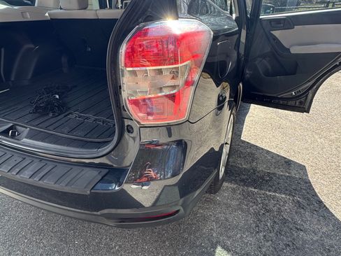 Used 2015 Subaru Forester 2.5i w/ Alloy Wheel Package image 11