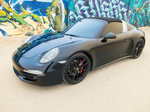Used 2015 Porsche 911 Targa 4S image 1