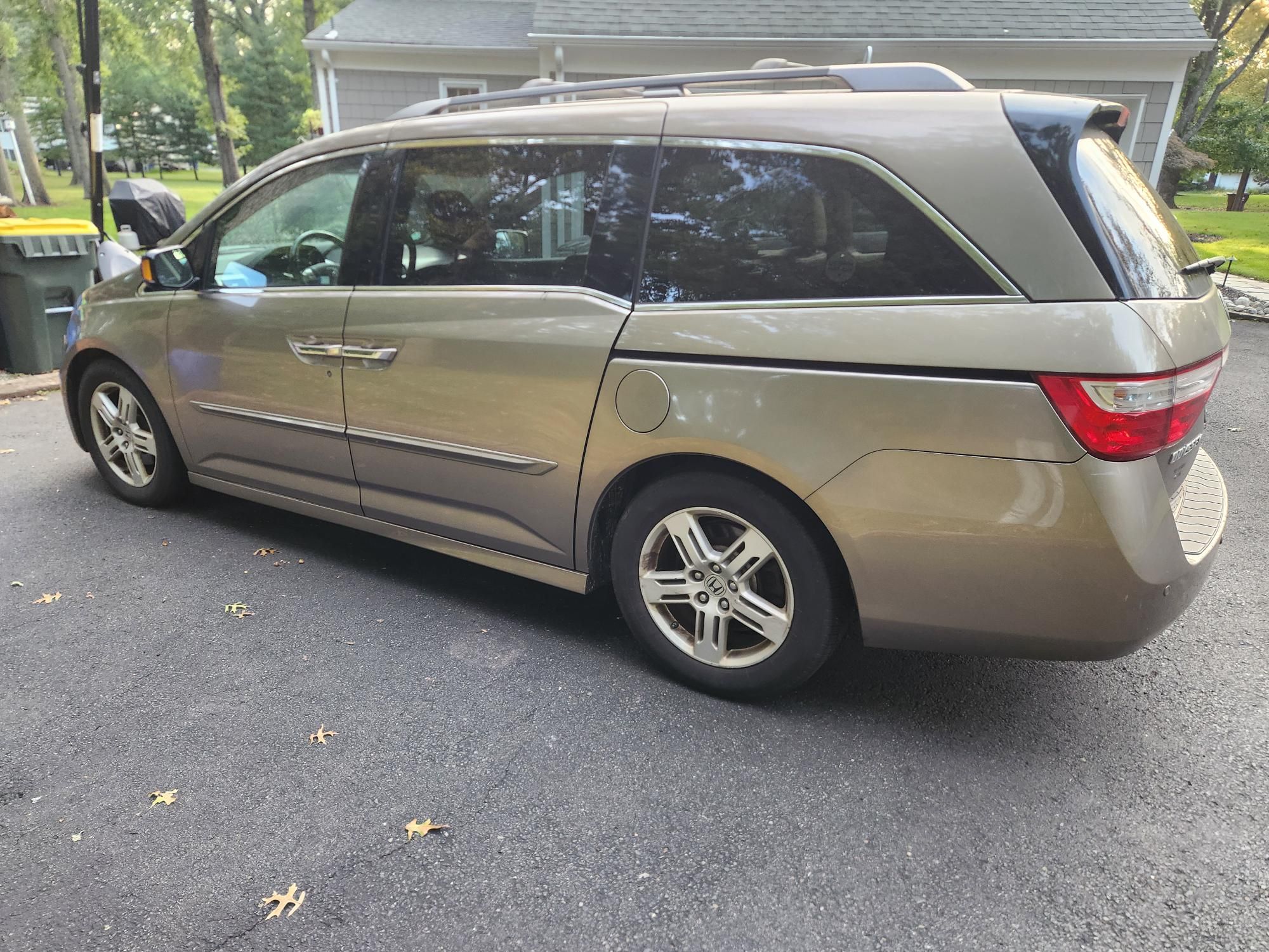Used 2013 Honda Odyssey Touring image 9