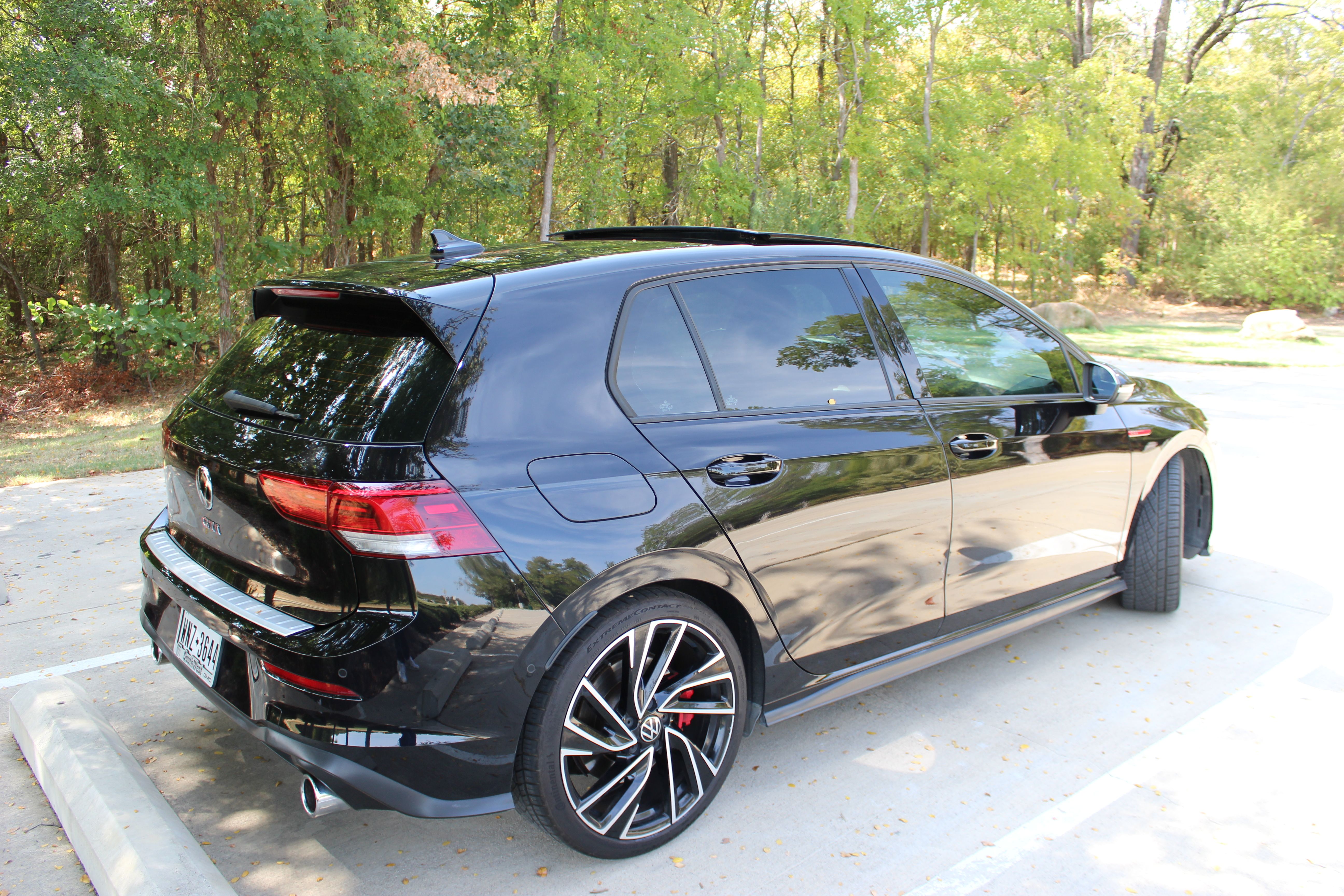 Used 2022 Volkswagen GTI Autobahn FWD image 15