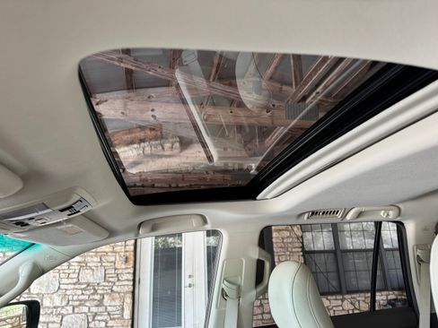 Used 2017 Lexus GX 460 AWD/4WD image 29