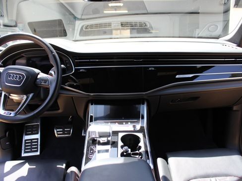 Used 2021 Audi RS Q8 Sport Utility 4D image 20