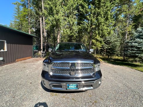 Used 2017 RAM 1500 Laramie image 4