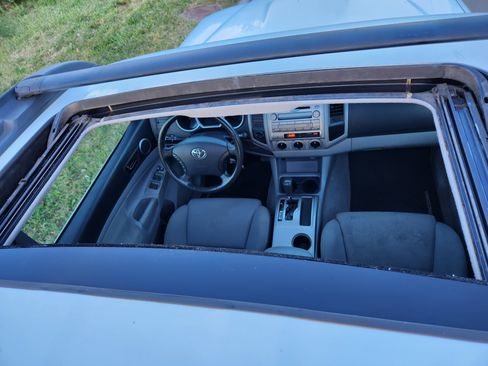 Used 2010 Toyota Tacoma 4x4 Double Cab image 20