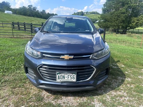 Used 2018 Chevrolet Trax LS AWD/4WD image 6