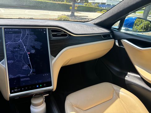 Used 2015 Tesla Model S 90D image 15