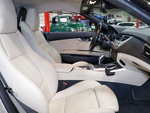 Used 2011 BMW Z4 sDrive35i image 12