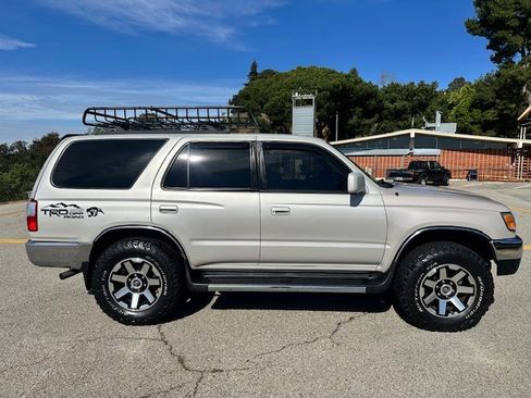 Used 1998 Toyota 4Runner SR5 image 4