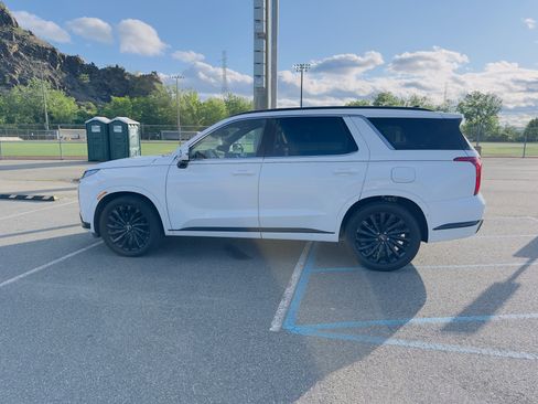Used 2025 Hyundai Palisade Calligraphy image 5