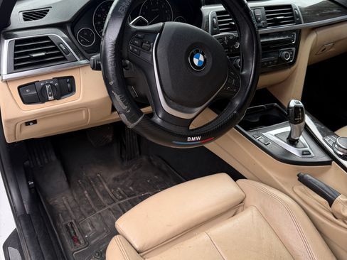 Used 2017 BMW 330e RWD image 9