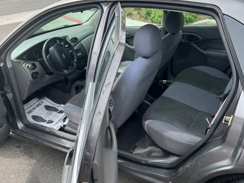 Used 2004 Ford Focus SE image 17