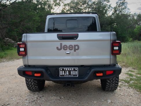 Used 2020 Jeep Gladiator Mojave AWD/4WD image 9