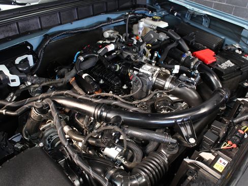 Used 2023 Ford Bronco Badlands image 12