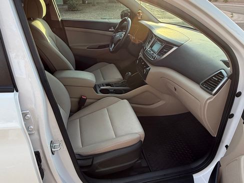 Used 2017 Hyundai Tucson Sport image 10