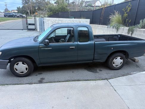 Used 1998 Toyota Tacoma 2WD Xtracab image 1