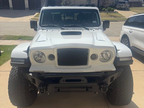 Used 2020 Jeep Gladiator Sport w/ Quick Order Package 24S image 1