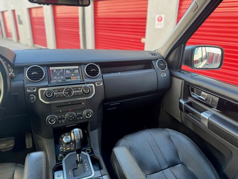 Used 2011 Land Rover LR4 HSE image 17